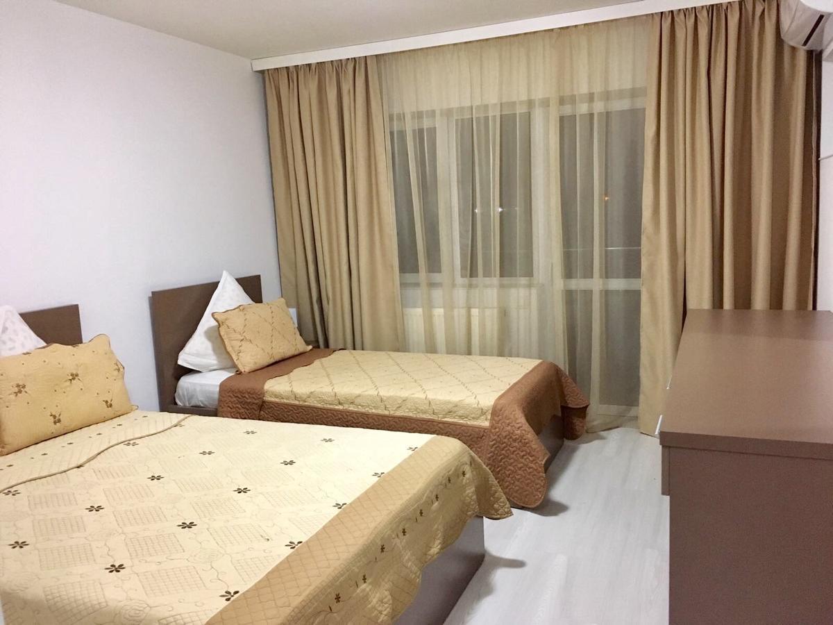 Fast Airport Accomodation Otopeni Exterior foto
