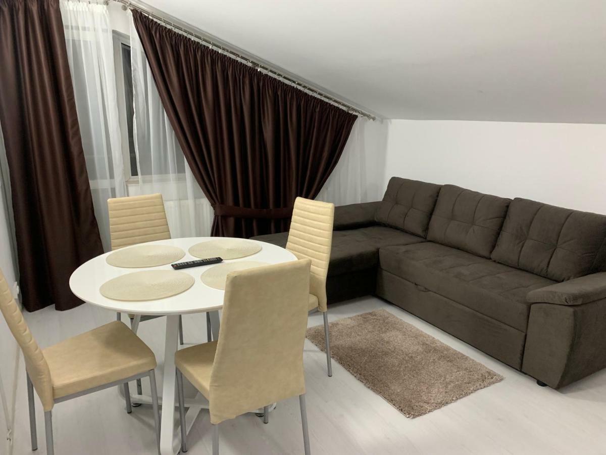 Fast Airport Accomodation Otopeni Exterior foto