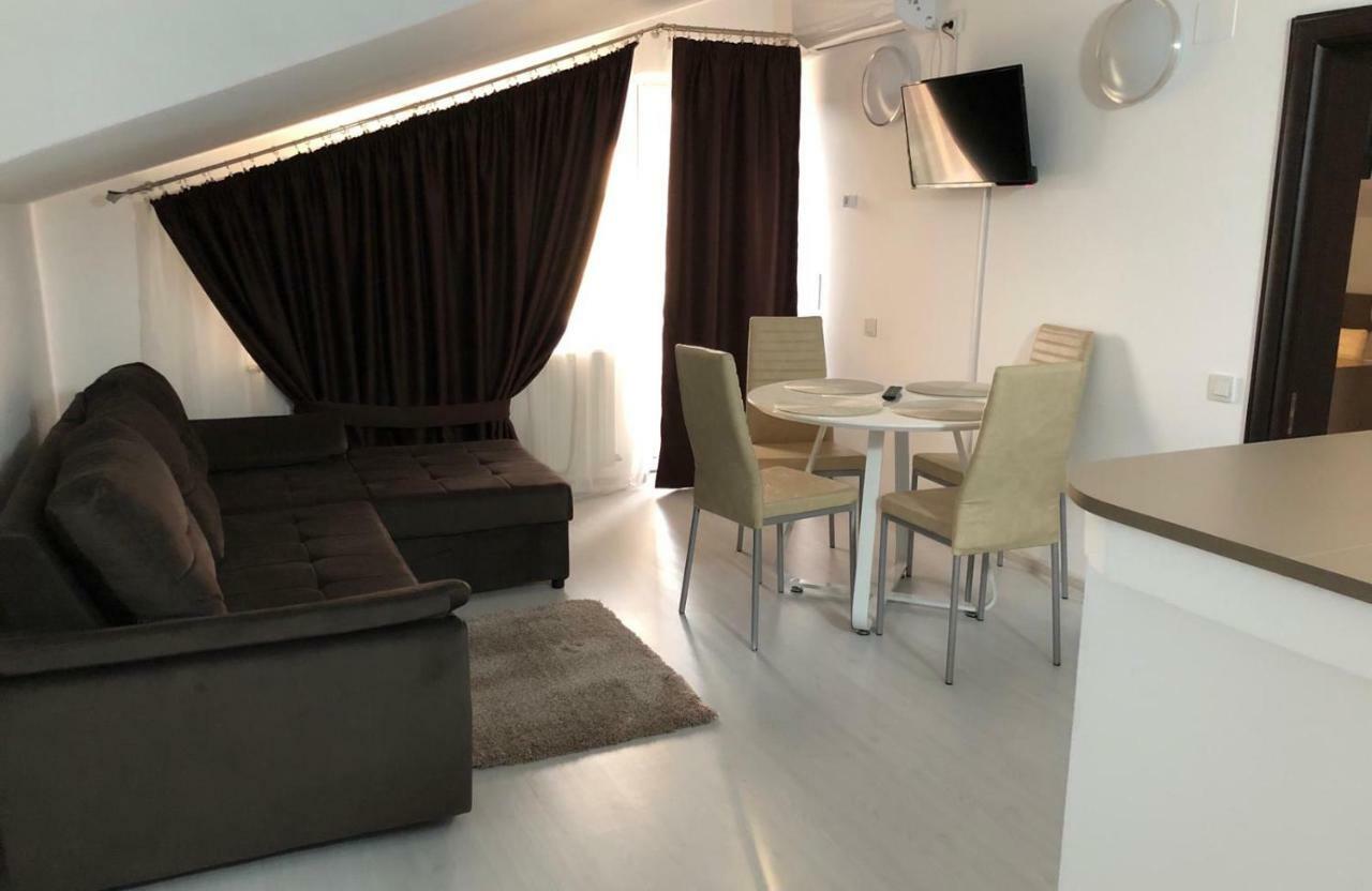 Fast Airport Accomodation Otopeni Exterior foto